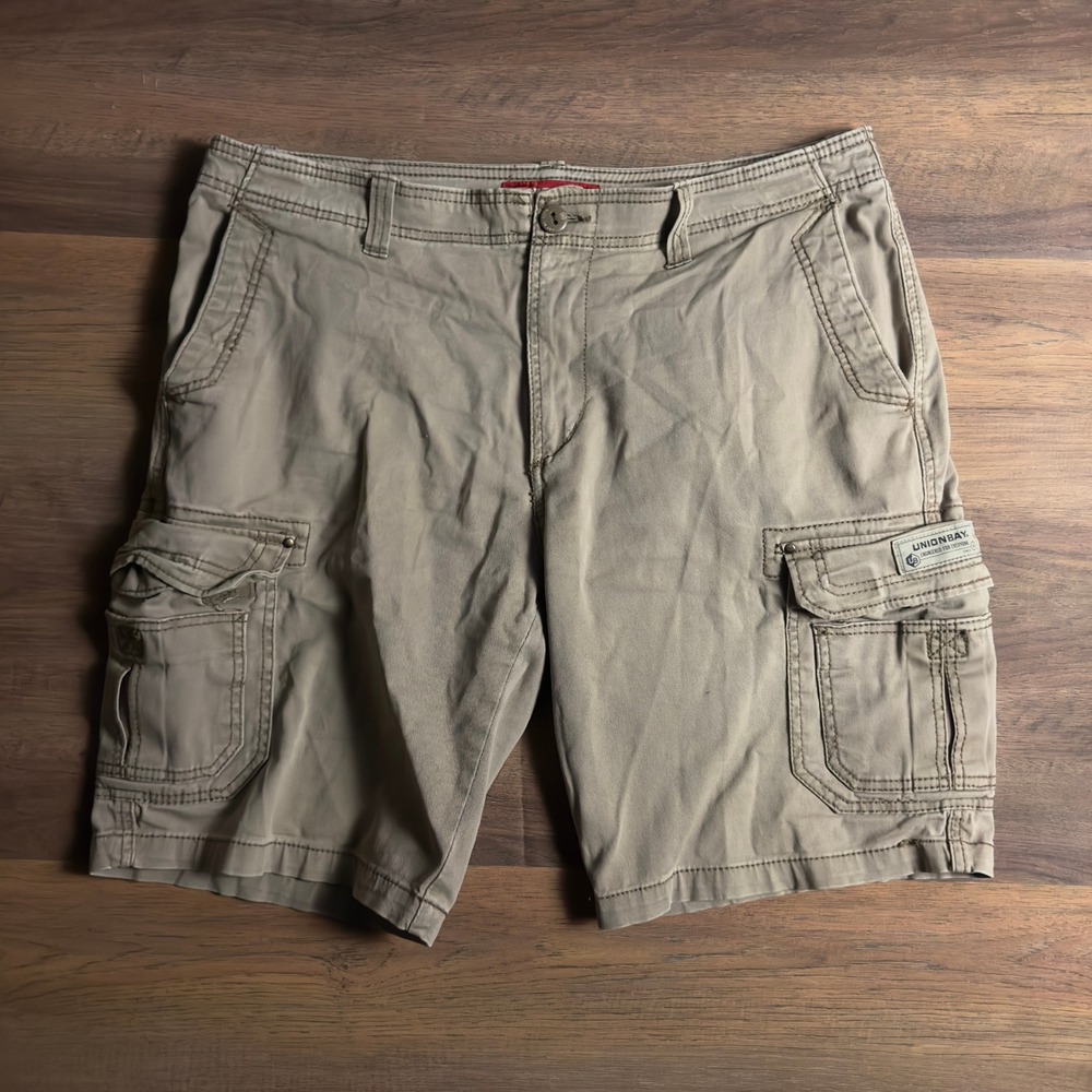 Unionbay Mens Khaki Cargo Shorts Size 36 Stretch Cotton Twill Tan Outdoor Casual